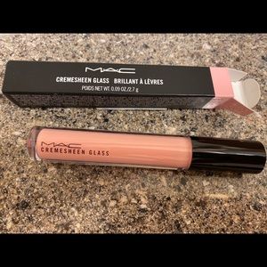 MAC Cremesheen Gloss in Fashion Scoop